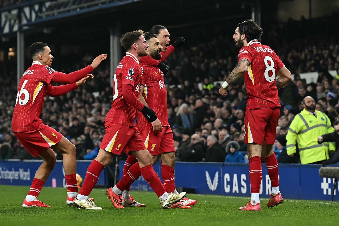 FBL-ENG-PR-EVERTON-LIVERPOOL