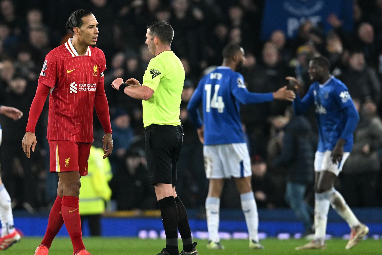 Everton FC v Liverpool FC - Premier League