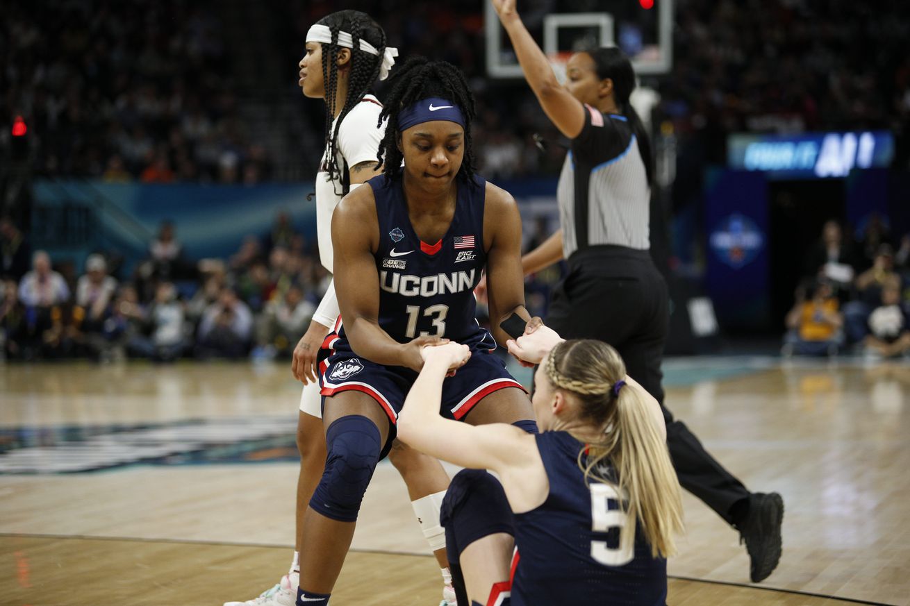 NCAA BASKETBALL: APR 03 Div I Women’s Championship - Team v Team