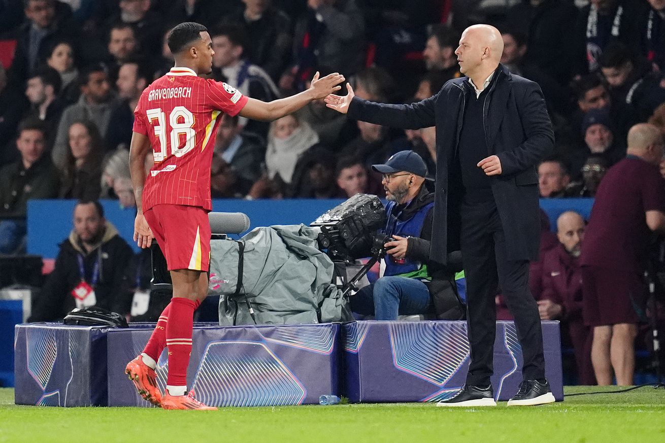 Paris Saint-Germain v Liverpool - UEFA Champions League - Round of 16 - First Leg - Parc des Princes
