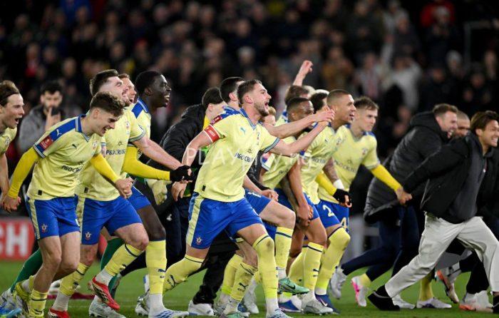 Is Arsenal QUADRUPLE DREAM in Total Collapse As Season Hangs by a Thread?!